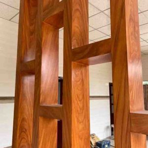 Sơn giả gỗ cửa sắt