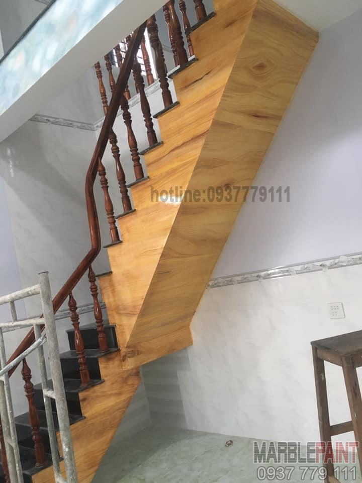 Sơn giả gỗ cầu thang